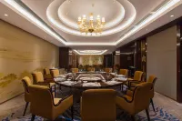 Royale Tower Hotel