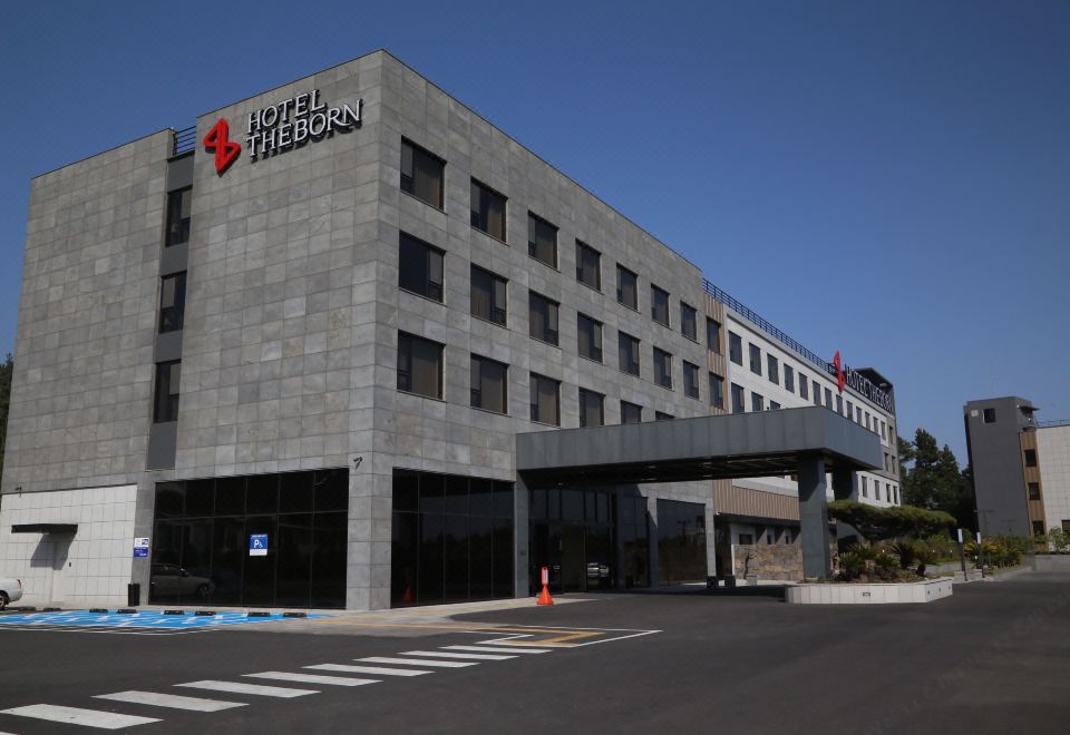 더본호텔 수제 소시지