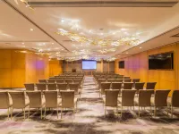 Kowloon Harbourfront Hotel MRT 黃埔駅周辺のホテル