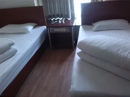 Weinan Jiayuan Guest House Отели рядом со станцией Weinan Railway Station