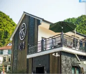 Yunshang Grassland Yishan Yishe Wild Luxury Guesthouse