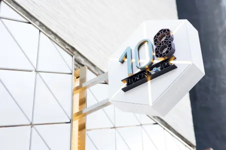 Hotel 108 Hong Kong Отели рядом с достопримечательностью «Цзюлун»