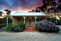 Riesling Trail & Clare Valley Cottages Hotels in Clare