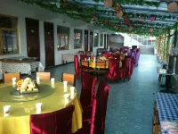 Qilian Wangzhuoyuan Farm Stay - Breakfast