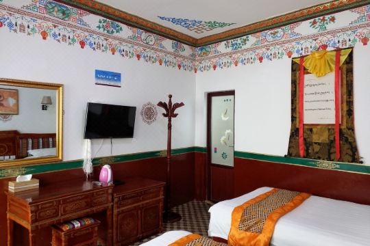 2分好 显示所有27条点评 离萨迦寺也很近 在萨迦县城能有这么个住宿