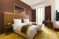 Bay Hotel Ho Chi Minh - Rooftop Pools