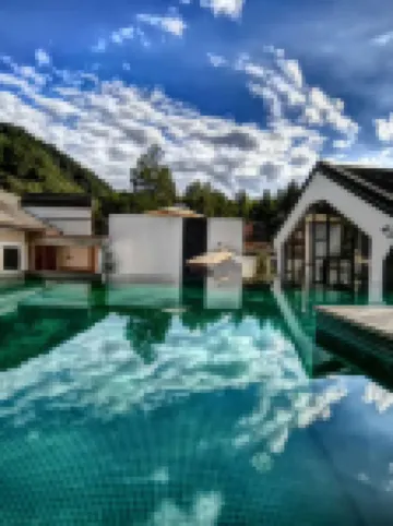 Xizhongxi Holiday Hotel