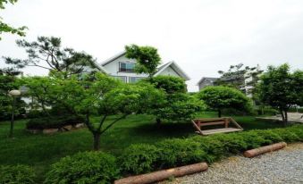 River Side Pension Pyeongchang