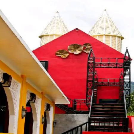 B Square Hotel