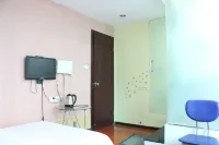 Wuhan Jinting Hotel (Wuhan Guangxutun Subway Station)