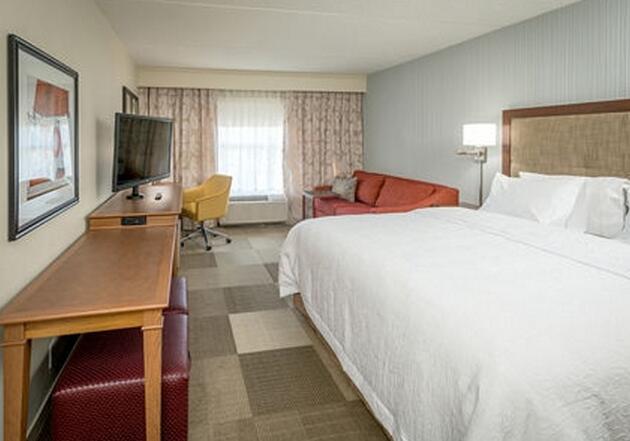 Hampton Inn by Hilton North Olmsted Cleveland Airport