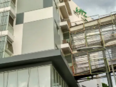 Whiz Hotel Cikini Raya Jakarta Hotel di Jakarta