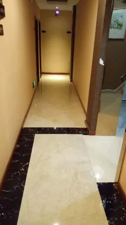 Ziyun Maple Leaf Boutique Hotel Отели рядом с достопримечательностью «Ziyun Getu River Scenic Spot»