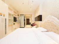 瑷度公寓(哈尔滨中央大街店) - 浪漫大床房