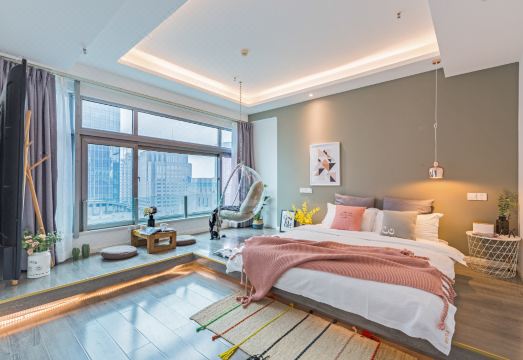 해방비 야경이 보이는 노스 유럽 엑스 타임 리버뷰 호텔의 뷰