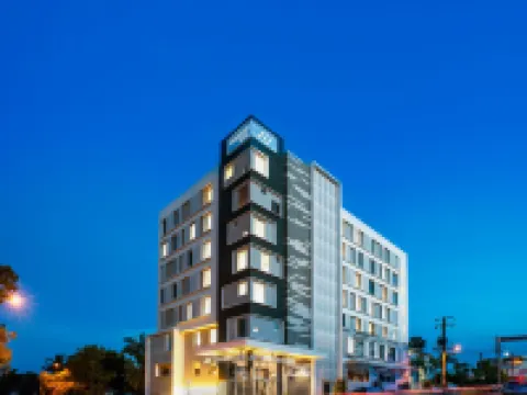 Woodroffe Hotel Hotels in Southport