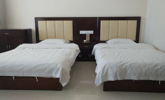 Zhenglan Qijiatai Business Hotel