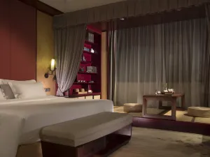 Seven-cultivation Hotel