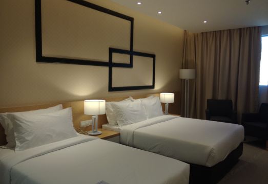 5. 호텔 엑셀시어 ..