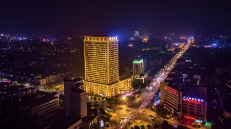 Platinum Hanjue Hotel Отели рядом с достопримечательностью «Pinghu Mo's Manor»