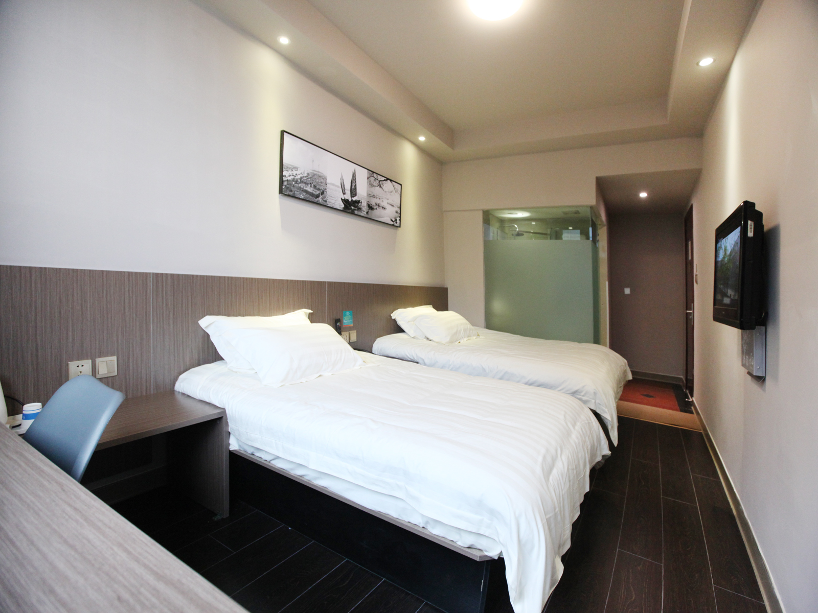 Kaiyue HotelOver view