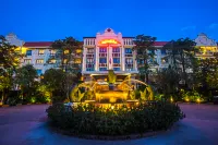 Prince Angkor Hotel & Spa Hotels near Angkor Wat