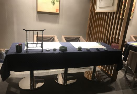 4. 그랜드 훙자 이..