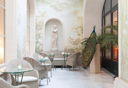 르 브리스톨 파리 외관