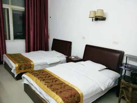 Huangmei Business Hotel Отели рядом со станцией Huangmei Railway Station