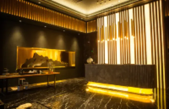 古 | 奈 | 輕 | 奢 | 酒 | （雅安西康ショッピングモール）