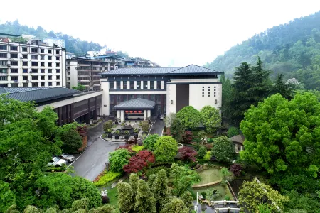Zunyi Guesthouse Отели рядом с достопримечательностью «Zunyi Ocean World»
