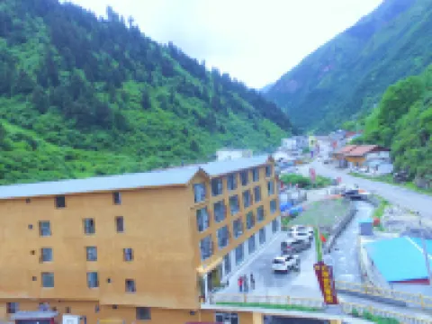 YunHai Hliday Hotel Hotels near Huanglong National Scenic Spot