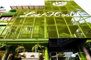 OYO 928 Leaf Hostel