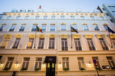 Stanhope Hotel Brussels by Thon Hotels Отели рядом с достопримечательностью «St. Jean Baptiste au Beguinage»