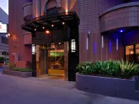 Audi Garden Business Hotel Hotels near Jingfugong