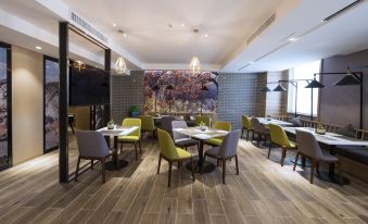 Atour Hotel (Houma Xintian Square)