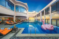 Altara Suites Da Nang by AHG - Kitchen