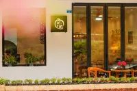 Huajianyi Boutique Hostel Hotels in Floral Water Bay Hot Spring Resort