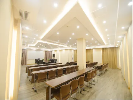 Starway Hotel (Huai'an Jinhu) Отели в г. Цзиньху