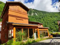 Mushan Inn Hotels in Wolong Nature Reserve