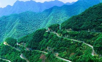 Jing County Xianrenju Hotel