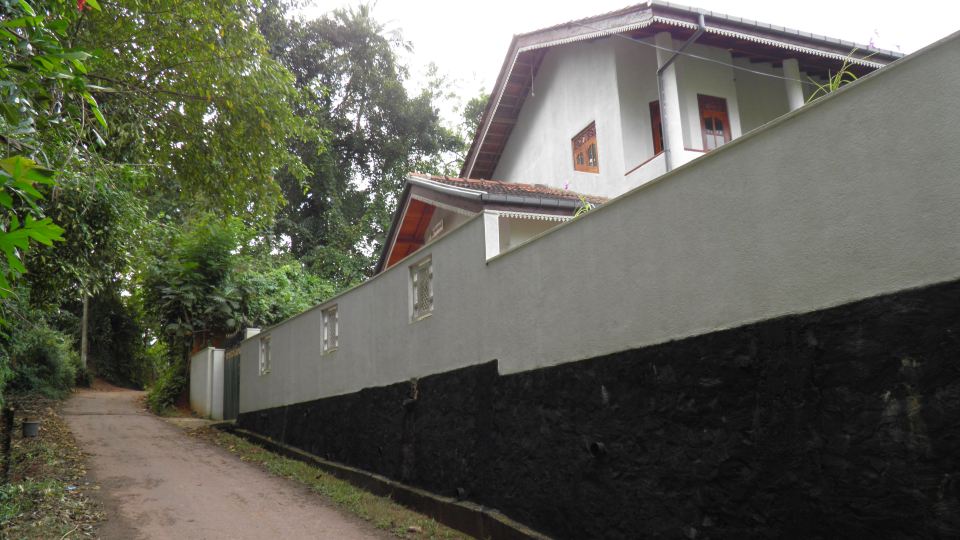 Yoho Piumi Villa