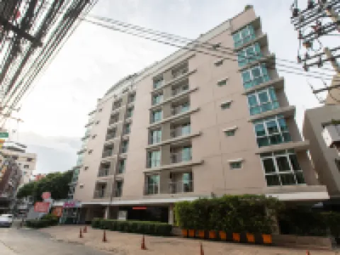 ทิโวลี สาทร โรงแรมใกล้วันแบงค็อก