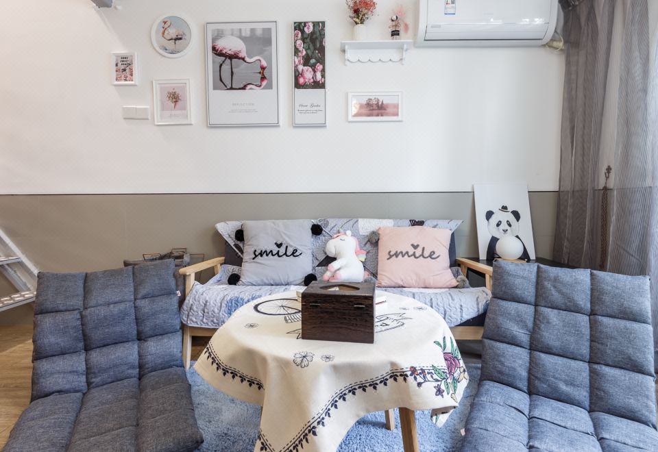 18 Years Old Boy Apartment(深圳十八岁的老男孩公寓), Shenzhen (Prices & Reviews