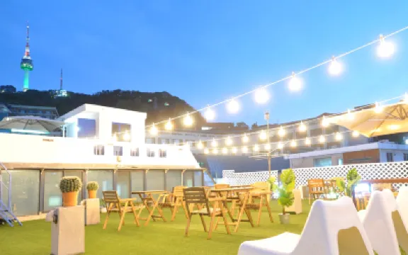 OYO Rooftop Hostel Hotels in Seoul