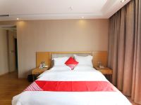 OYO重庆巴厘色彩酒店 - 标准大床房