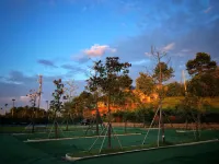 Huangshan Nagu RV Parent-child Italian Light Luxury Holiday Manor (Tunxi Old Street Branch)