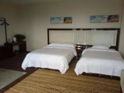 邯郸广府城酒店 - 家庭房(无窗)