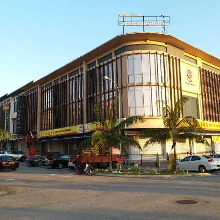 Kyoto Boutique Hotel Отели рядом с достопримечательностью «Mosque Tanjung Puteri Resort»