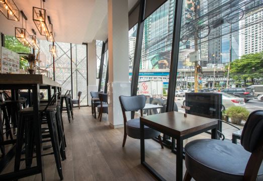 더 코넥스 아속